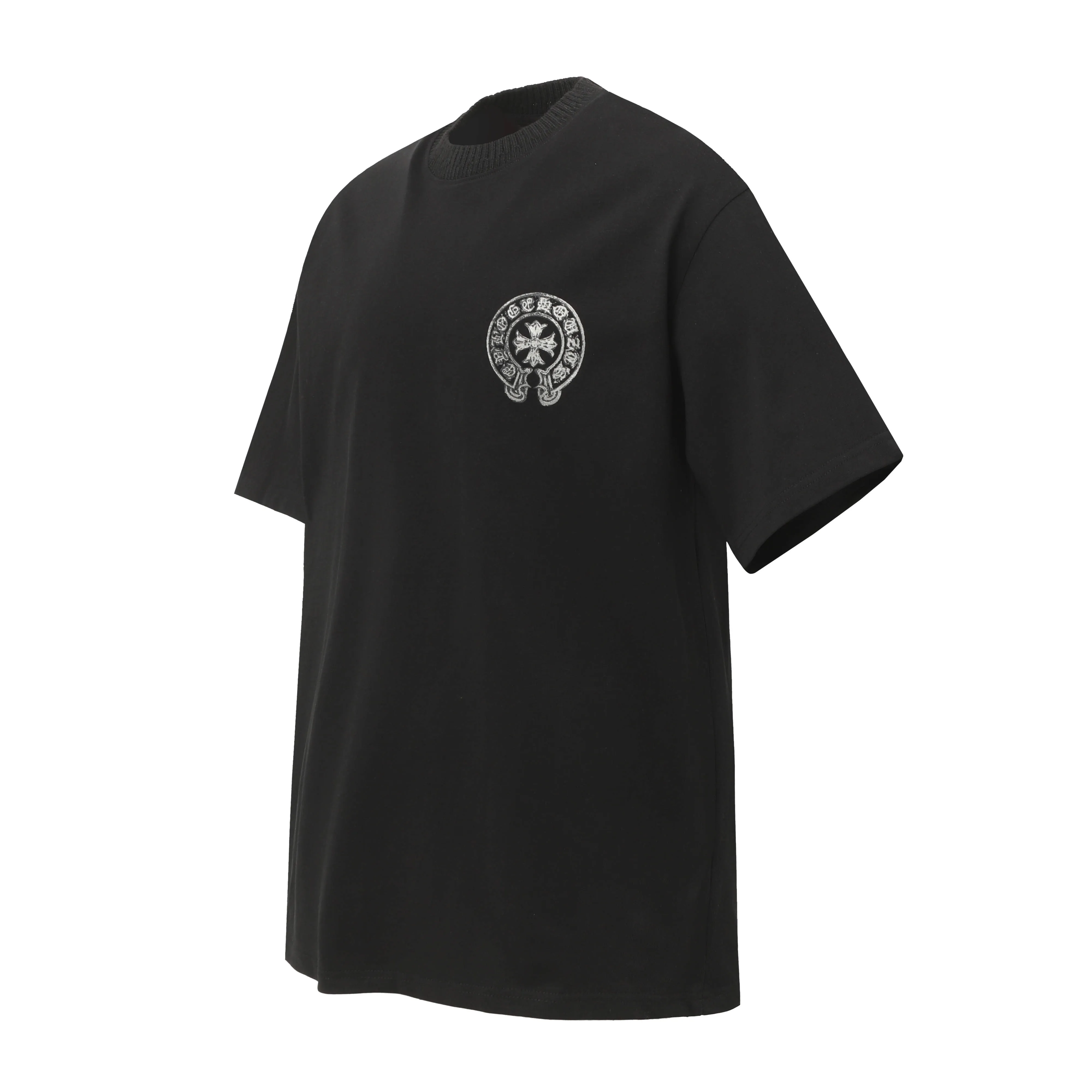 P170 Chrome Hearts CH Chrome Hearts Horseshoe Sanskrit printed short-sleeved T-shirt Printed with direct injection imported machines Hardware and accessories are all milled and customized Correctly configured Black 2025 Chrome Hearts authentic packaging 280 grams of custom-dyed double-yarn cotton Large version Loose and stylish Differentiation from lower versions Slender and long version The upper body stretches the hips 100% commitment: top quality Not fast food The highest version on the market Top quality - different from the ordinary versions on the market If you care about quality, you should also respect the price. Absolutely 0 after-sales service and 0 return rate so far. It’s hard not to love the style - 280g double yarn cotton custom dyed fabric - Correct high-density main mark, washed tag, hand-sewn